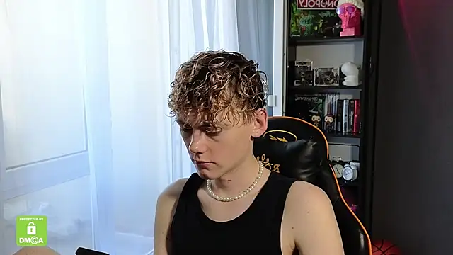 Snapshot of Keytaro chatting on September 27, 10:20 am Keytaro online show from September 27, 10:20 am