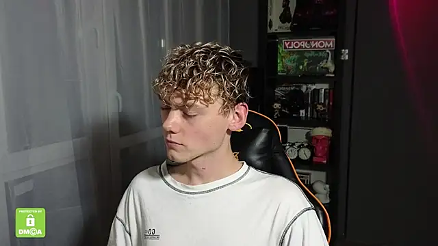 Snapshot of Keytaro chatting on October 3, 9:01 pm Keytaro online show from October 3, 9:01 pm