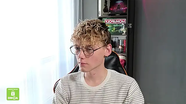 Snapshot of Keytaro chatting on October 7, 12:35 pm Keytaro online show from October 7, 12:35 pm