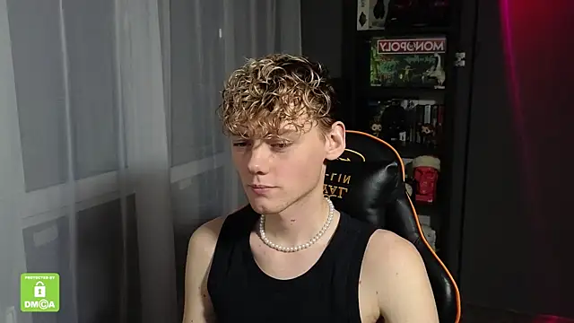 Snapshot of Keytaro chatting on October 22, 11:59 pm Keytaro online show from October 22, 11:59 pm