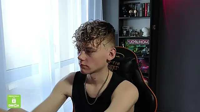 Snapshot of Keytaro chatting on October 30, 10:38 am Keytaro online show from October 30, 10:38 am