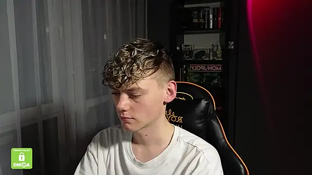 Snapshot of Keytaro chatting on November 13, 10:52 pm Keytaro online show from November 13, 10:52 pm