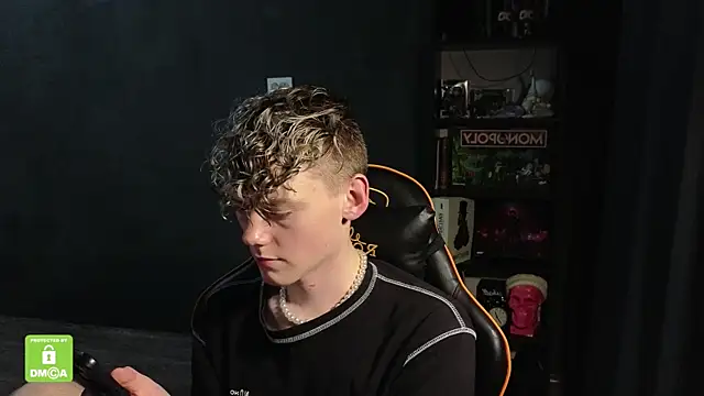 Snapshot of Keytaro chatting on November 24, 9:25 pm Keytaro online show from November 24, 9:25 pm