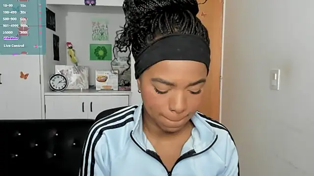 Snapshot of Marce_22 chatting on December 11, 7:14 pm Marce 22 online show from December 11, 7:14 pm