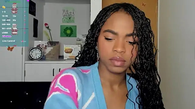 Snapshot of Marce_22 chatting on December 14, 11:12 pm Marce 22 online show from December 14, 11:12 pm