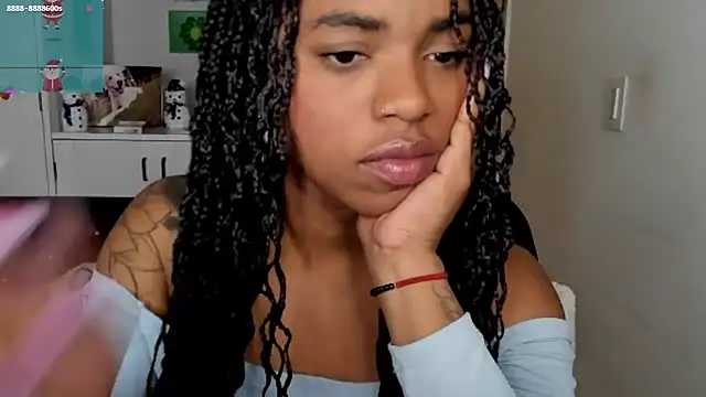 Snapshot of Marce_22 chatting on December 23, 10:10 am Marce 22 online show from December 23, 10:10 am