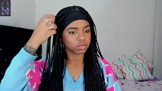 Snapshot of Marce_22 chatting on February 27, 1:48 am Marce 22 online show from February 27, 1:48 am