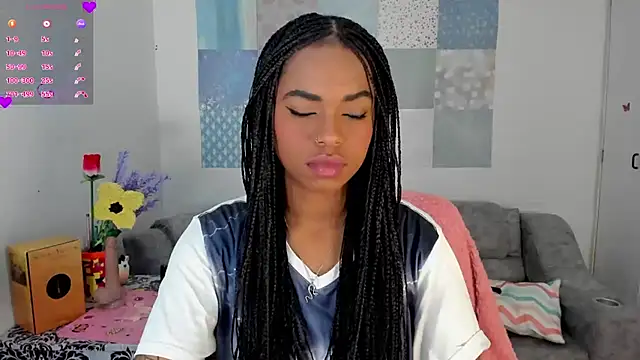 Snapshot of Marce_22 chatting on March 10, 10:04 am Marce 22 online show from March 10, 10:04 am