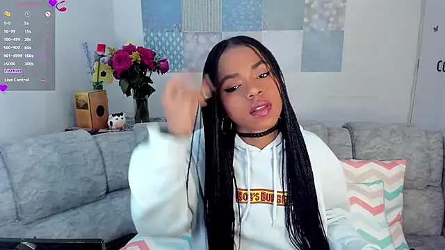 Snapshot of Marce_22 chatting on March 21, 10:17 am Marce 22 online show from March 21, 10:17 am