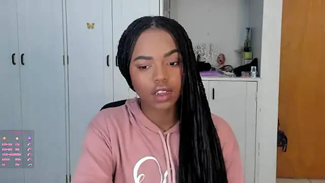 Snapshot of Marce_22 chatting on September 15, 12:54 am Marce 22 online show from September 15, 12:54 am