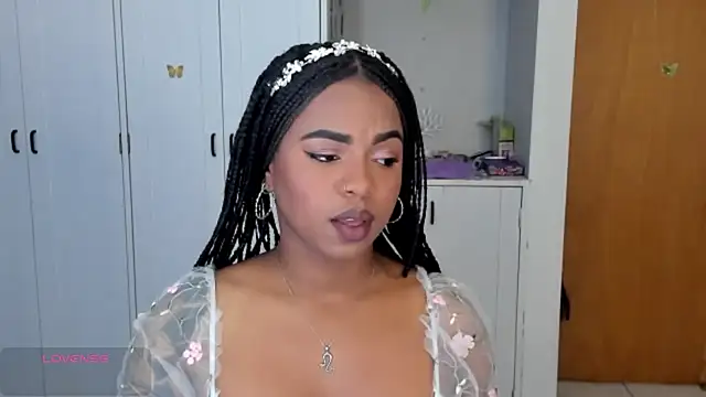 Snapshot of Marce_22 chatting on September 28, 1:44 am Marce 22 online show from September 28, 1:44 am