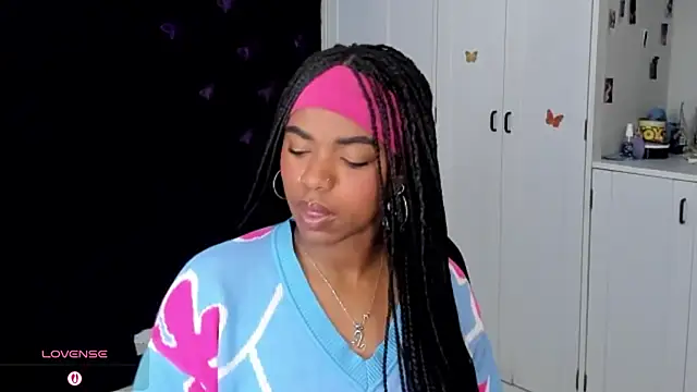 Snapshot of Marce_22 chatting on October 5, 12:42 am Marce 22 online show from October 5, 12:42 am