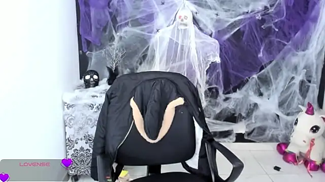 Snapshot of Marce_22 chatting on October 10, 11:26 pm Marce 22 online show from October 10, 11:26 pm