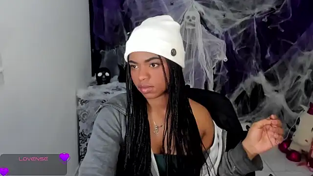 Snapshot of Marce_22 chatting on October 12, 10:42 pm Marce 22 online show from October 12, 10:42 pm