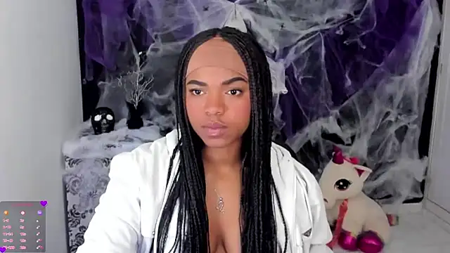 Snapshot of Marce_22 chatting on October 13, 8:42 pm Marce 22 online show from October 13, 8:42 pm