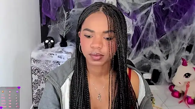 Snapshot of Marce_22 chatting on October 22, 3:45 pm Marce 22 online show from October 22, 3:45 pm