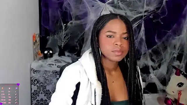 Snapshot of Marce_22 chatting on October 26, 3:45 am Marce 22 online show from October 26, 3:45 am