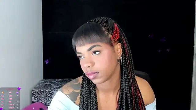 Snapshot of Marce_22 chatting on November 13, 10:52 pm Marce 22 online show from November 13, 10:52 pm