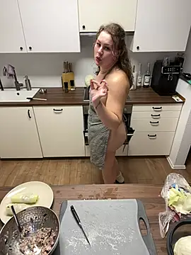 Snapshot of Fancy-Francy chatting on January 24, 6:35 pm Fancy-Francy online show from January 24, 6:35 pm