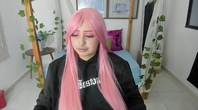 Snapshot of lussyevans24 chatting on February 11, 3:18 am lussyevans24 online show from February 11, 3:18 am