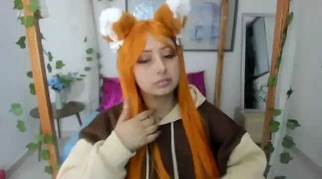 Snapshot of lussyevans24 chatting on February 14, 4:04 am lussyevans24 online show from February 14, 4:04 am