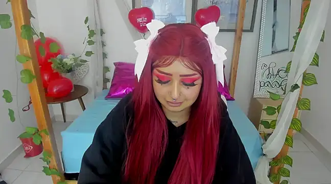 Snapshot of lussyevans24 chatting on February 16, 7:48 am lussyevans24 online show from February 16, 7:48 am