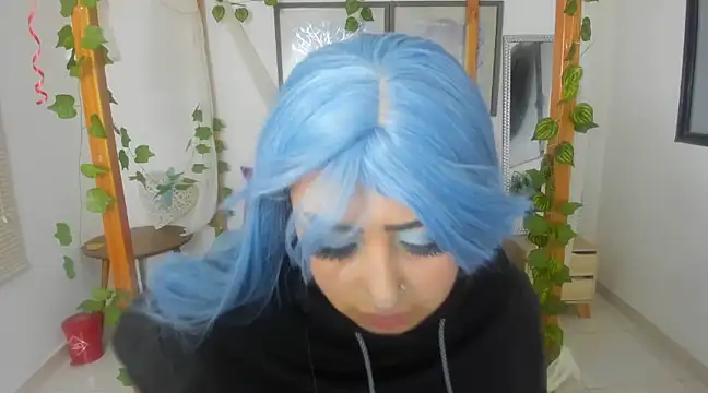 Snapshot of lussyevans24 chatting on February 24, 4:16 am lussyevans24 online show from February 24, 4:16 am