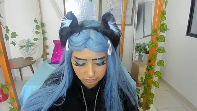 Snapshot of lussyevans24 chatting on February 24, 10:26 am lussyevans24 online show from February 24, 10:26 am