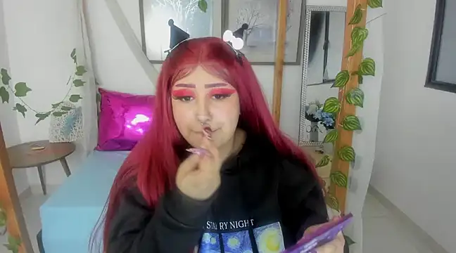 Snapshot of lussyevans24 chatting on February 26, 2:59 am lussyevans24 online show from February 26, 2:59 am