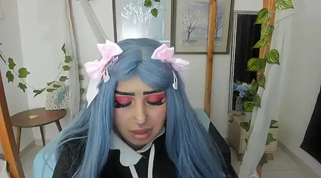 Snapshot of lussyevans24 chatting on March 3, 6:37 am lussyevans24 online show from March 3, 6:37 am