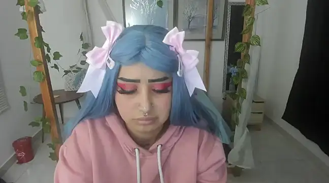 Snapshot of lussyevans24 chatting on March 4, 3:11 am lussyevans24 online show from March 4, 3:11 am