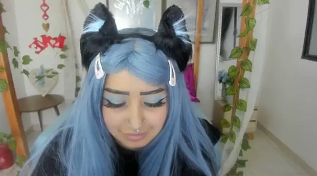 Snapshot of lussyevans24 chatting on March 10, 3:12 am lussyevans24 online show from March 10, 3:12 am