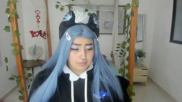 Snapshot of lussyevans24 chatting on March 16, 3:36 am lussyevans24 online show from March 16, 3:36 am