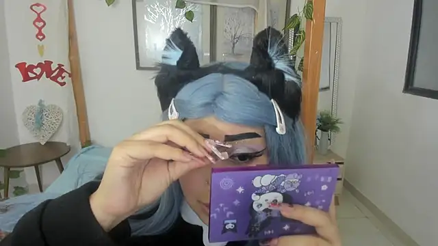 Snapshot of lussyevans24 chatting on March 16, 9:49 am lussyevans24 online show from March 16, 9:49 am