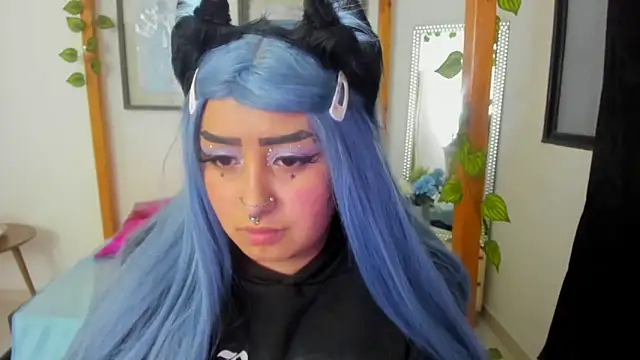 Snapshot of lussyevans24 chatting on March 20, 4:29 am lussyevans24 online show from March 20, 4:29 am