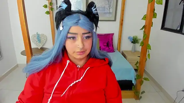 Snapshot of lussyevans24 chatting on March 23, 3:54 am lussyevans24 online show from March 23, 3:54 am