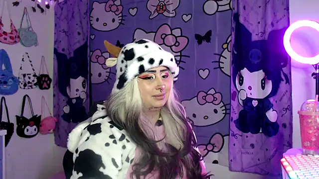 Snapshot of lussyevans24 chatting on September 15, 5:40 am lussyevans24 online show from September 15, 5:40 am