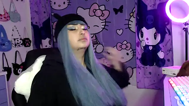 Snapshot of lussyevans24 chatting on September 28, 4:51 am lussyevans24 online show from September 28, 4:51 am