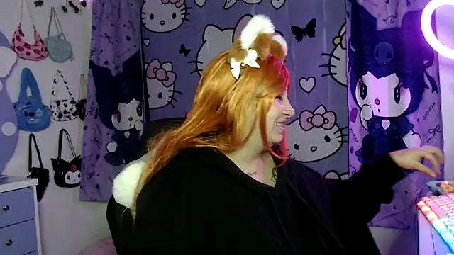 Snapshot of lussyevans24 chatting on September 29, 5:12 am lussyevans24 online show from September 29, 5:12 am