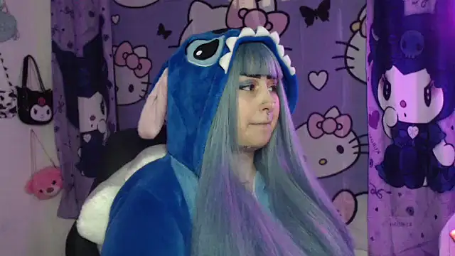 Snapshot of lussyevans24 chatting on October 10, 6:12 am lussyevans24 online show from October 10, 6:12 am