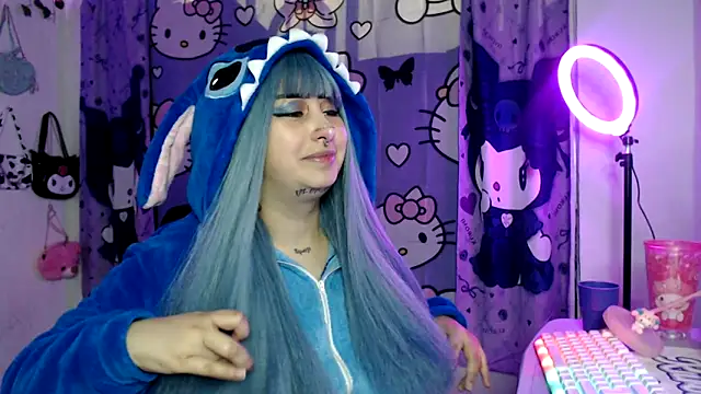 Snapshot of lussyevans24 chatting on October 18, 6:16 am lussyevans24 online show from October 18, 6:16 am