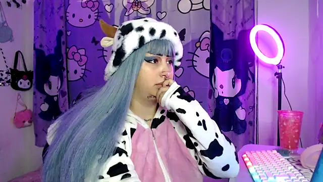 Snapshot of lussyevans24 chatting on October 21, 5:52 am lussyevans24 online show from October 21, 5:52 am