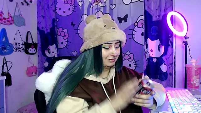 Snapshot of lussyevans24 chatting on October 26, 5:46 am lussyevans24 online show from October 26, 5:46 am