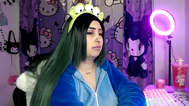 Snapshot of lussyevans24 chatting on October 30, 6:04 am lussyevans24 online show from October 30, 6:04 am