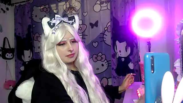 Snapshot of lussyevans24 chatting on November 8, 4:23 am lussyevans24 online show from November 8, 4:23 am