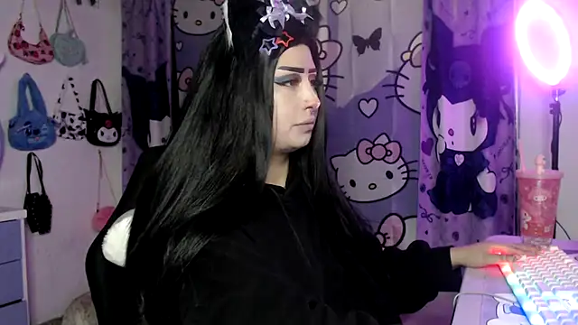 Snapshot of lussyevans24 chatting on November 9, 5:50 am lussyevans24 online show from November 9, 5:50 am