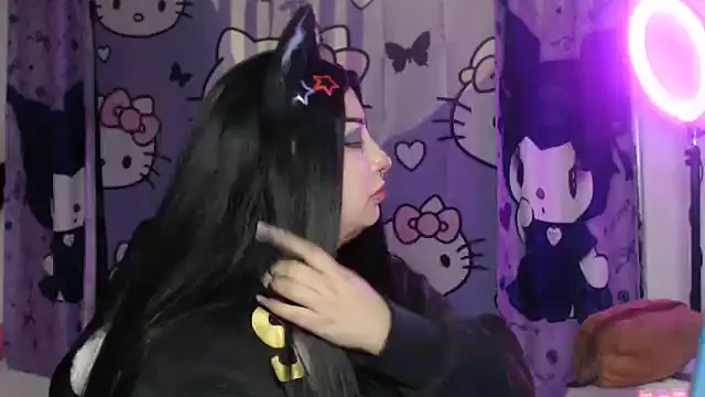 Snapshot of lussyevans24 chatting on November 10, 7:07 am lussyevans24 online show from November 10, 7:07 am