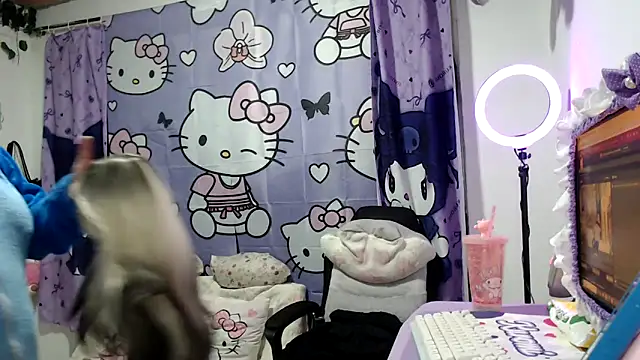 Snapshot of lussyevans24 chatting on November 28, 5:10 am lussyevans24 online show from November 28, 5:10 am