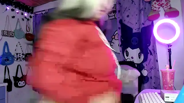 Snapshot of lussyevans24 chatting on December 2, 3:01 am lussyevans24 online show from December 2, 3:01 am