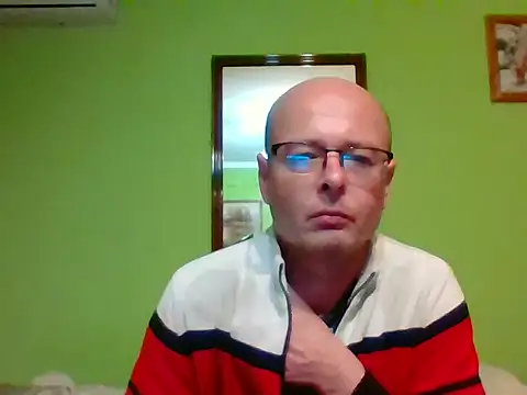 Snapshot of Tiger202441 chatting on October 10, 8:19 pm Tiger202441 online show from October 10, 8:19 pm